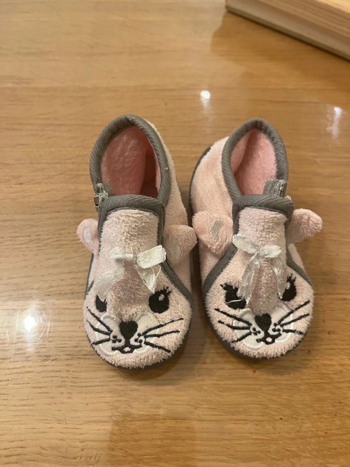 Chaussons bébé taille 18