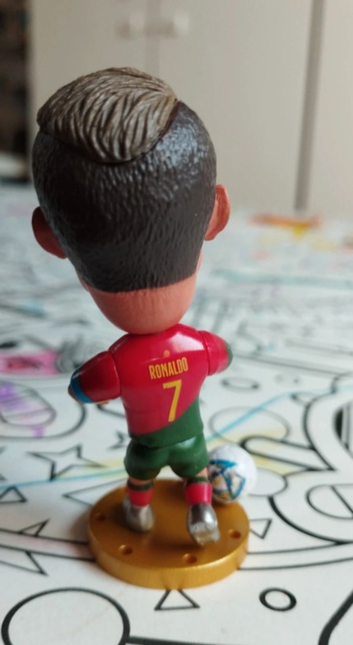 Petite figurine football neuve cristiano Ronaldo Cr7 Portugal - photo numéro 2