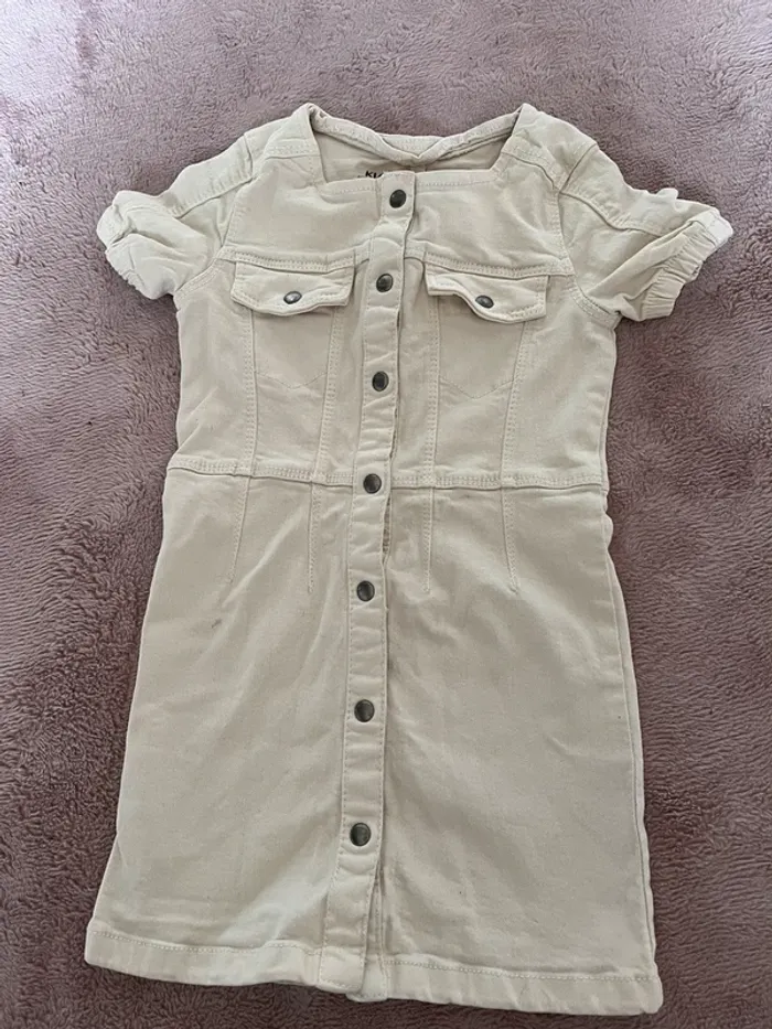 Robe 4