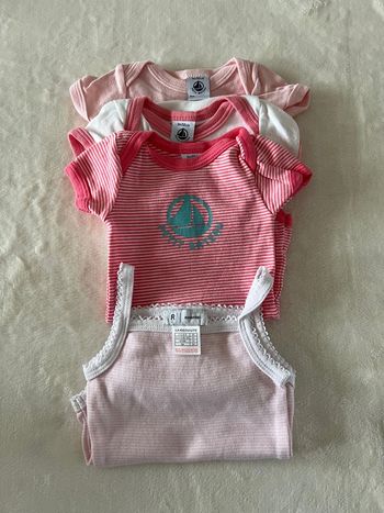 Lot de 4 bodies - 3 petit bateau + 1 la redoute