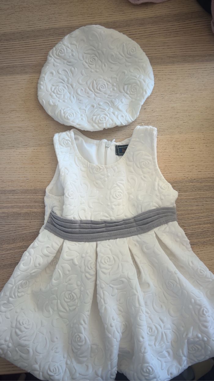 Robe avec chapeau