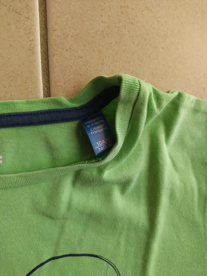 Lot de deux t-shirts d'été manches courtes garçons taille 10 ans marque Okaïdi - photo numéro 3