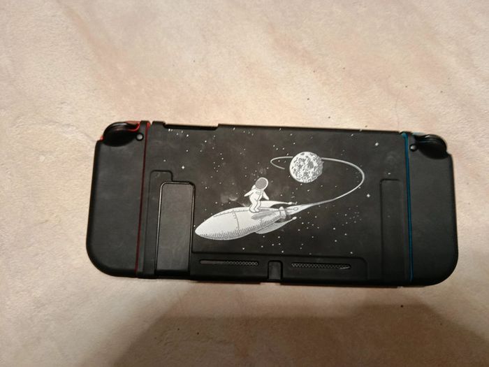 Nintendo Switch avec 3 jeux - photo numéro 3