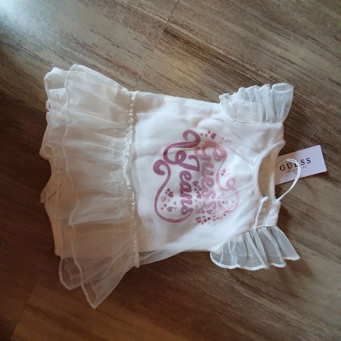 Robe neuve guess 3/6mois