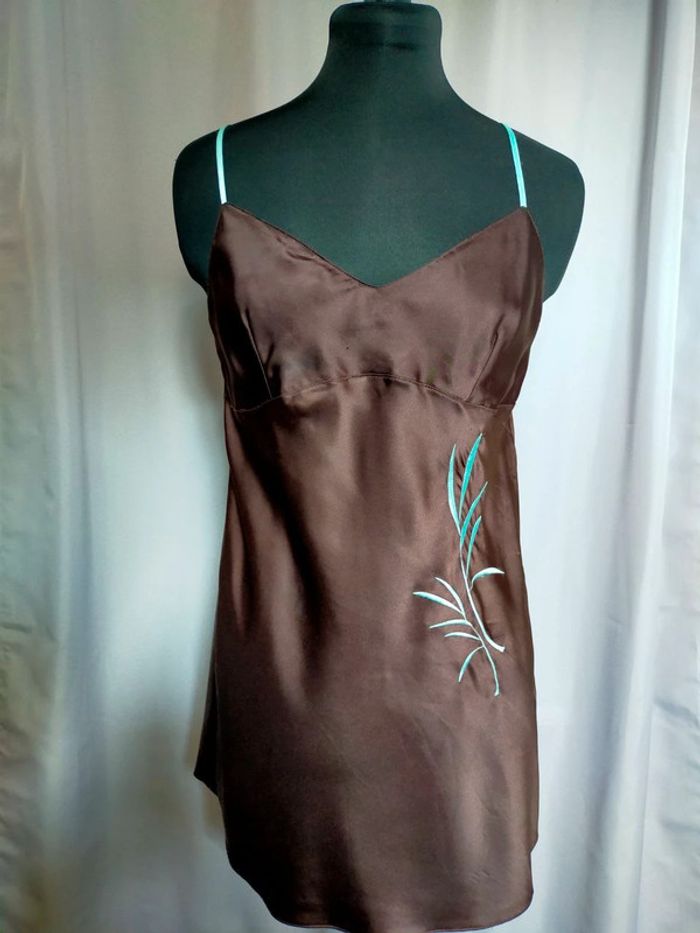 Nuisette satinée chocolat avec bretelles turquoise – Fleur de Rêve – T. M - photo numéro 10