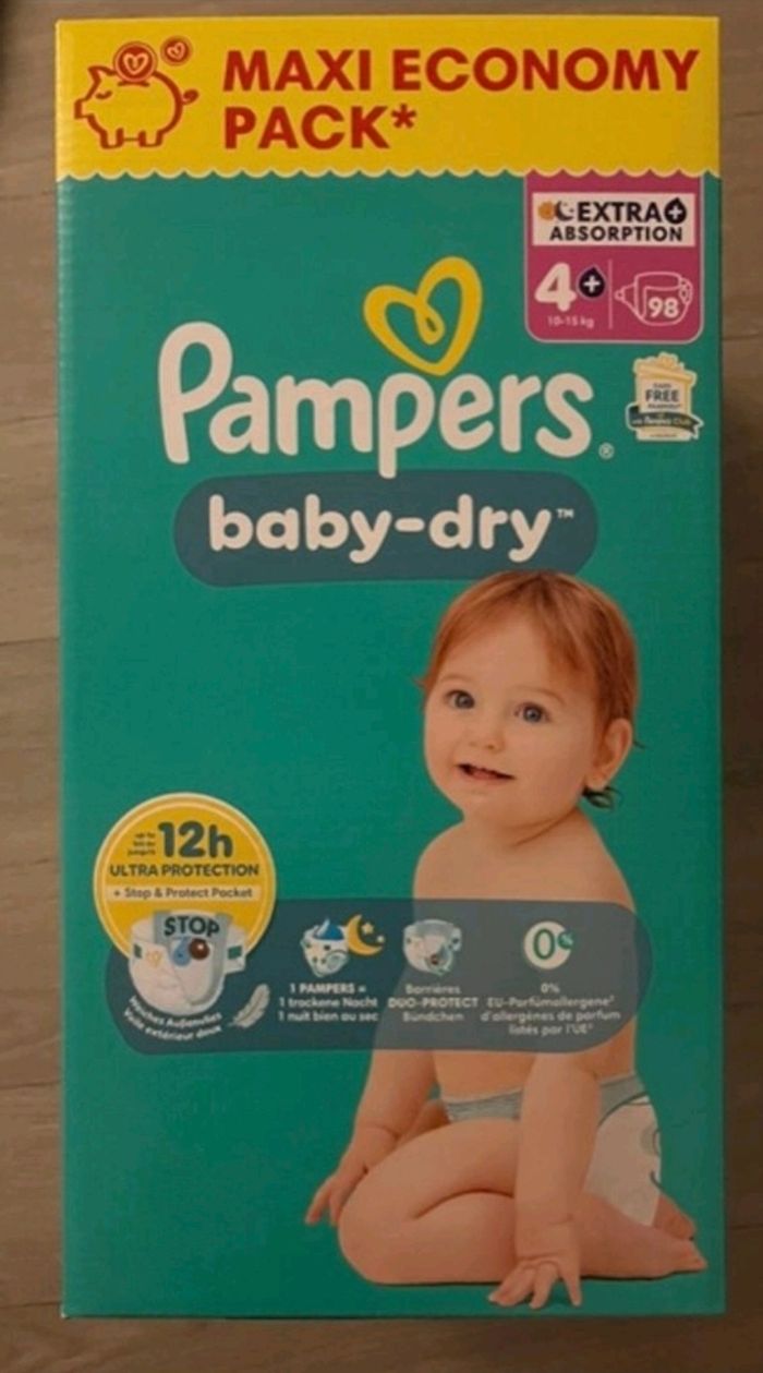 1 carton de couches pampers taille 4+