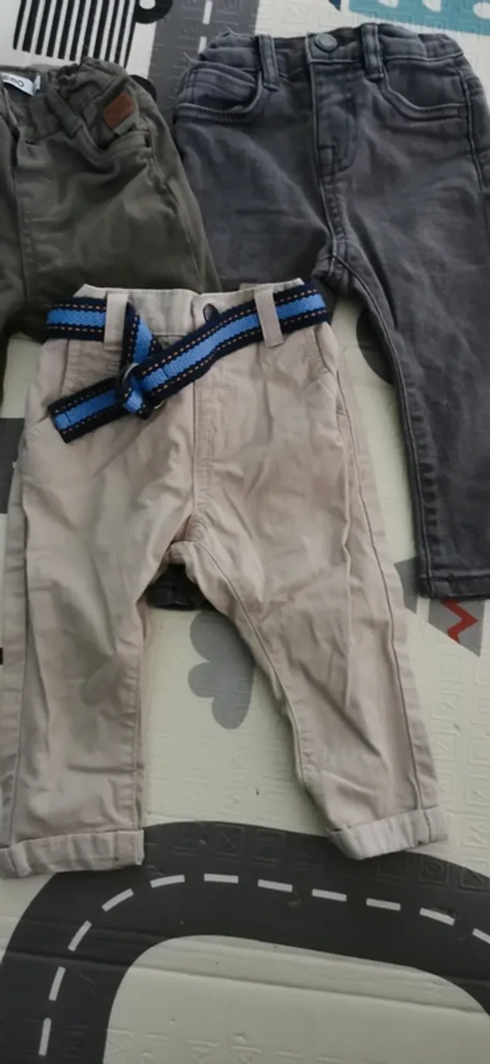 Lot pantalon 12 mois - photo numéro 2