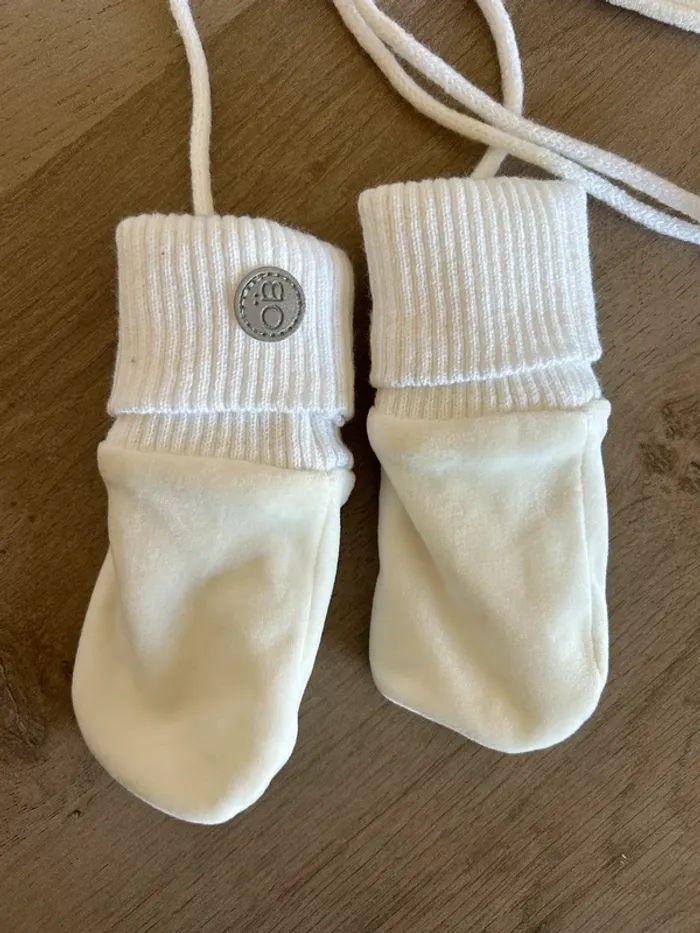 Ensemble bonnet et moufles bébé - photo numéro 4