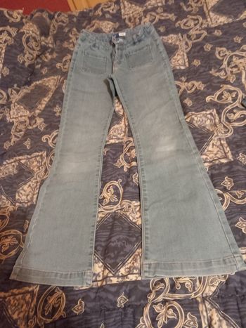 Jeans bleu clair évasé 