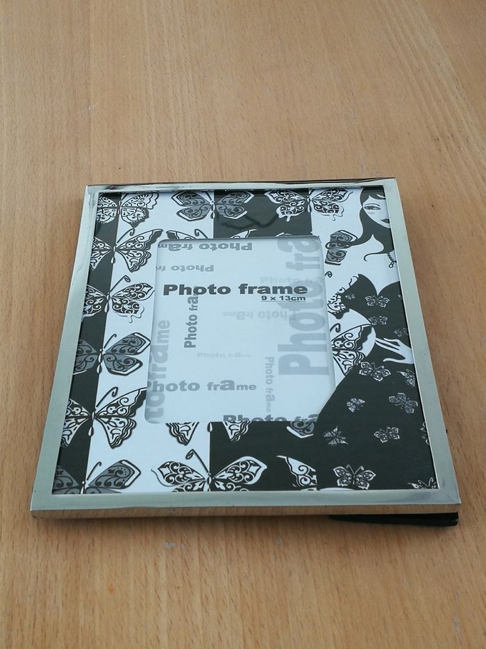 Cadre pour photo 9 x 13 cm Papillon noir et blanc - photo numéro 2