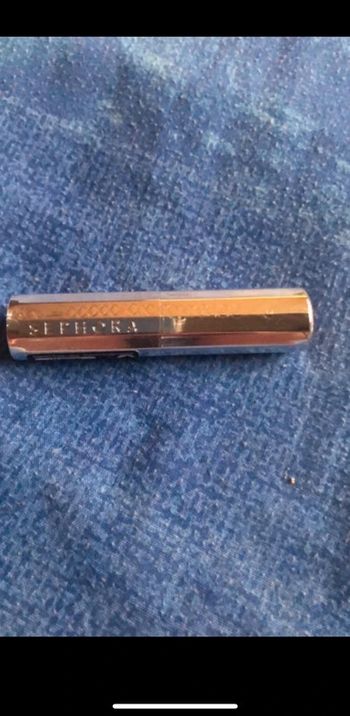 Laque à lèvres neuf