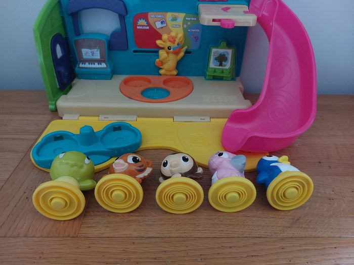 Les petits apprentis l'académie + 5 personnages LeapFrog - photo numéro 5