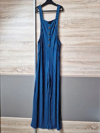 Combinaison à rayures.