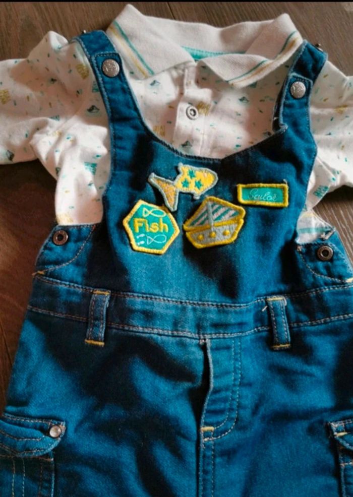 Ensemble salopette en jean bébé garçon 6 mois comme NEUVE - photo numéro 2