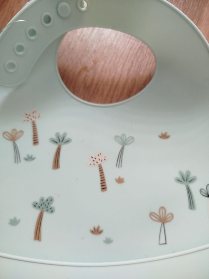 Bavoir silicone - photo numéro 2