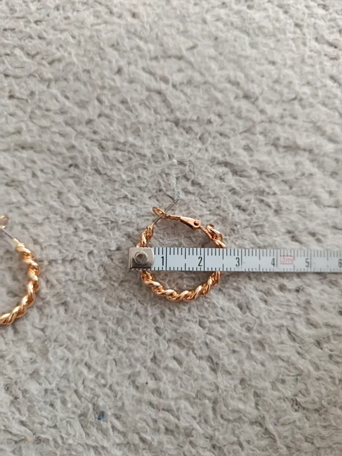Boucle d'oreille petit anneaux / créole doré - photo numéro 4