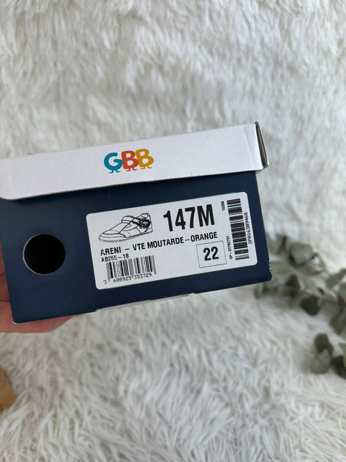 Paire de chaussures moutarde GBB taille 22 - photo numéro 8