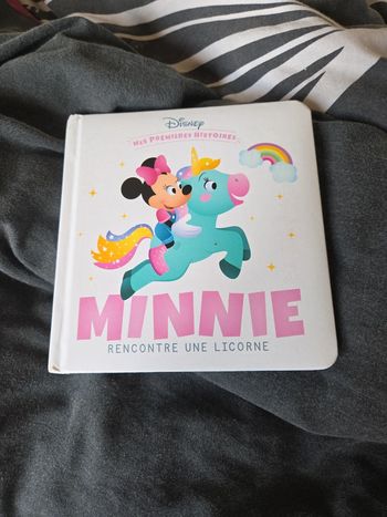 Livre minnie rencontre une licorne