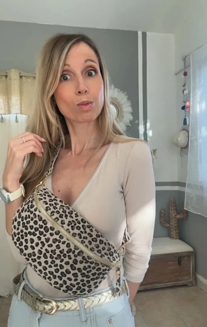 Sac banane cuir beige et léopard - photo numéro 7