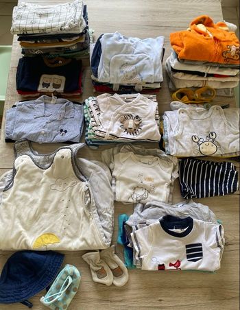 Lot de vêtements 79 PiECES 6 MOIS Garçon 