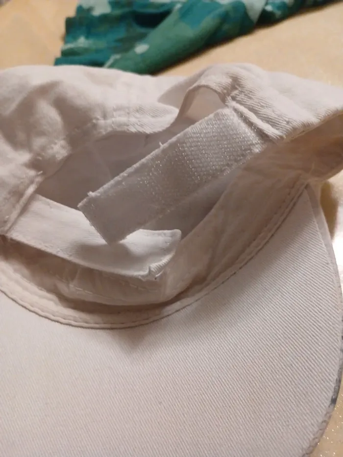 Tee-shirt +casquette Jurassic World - photo numéro 7