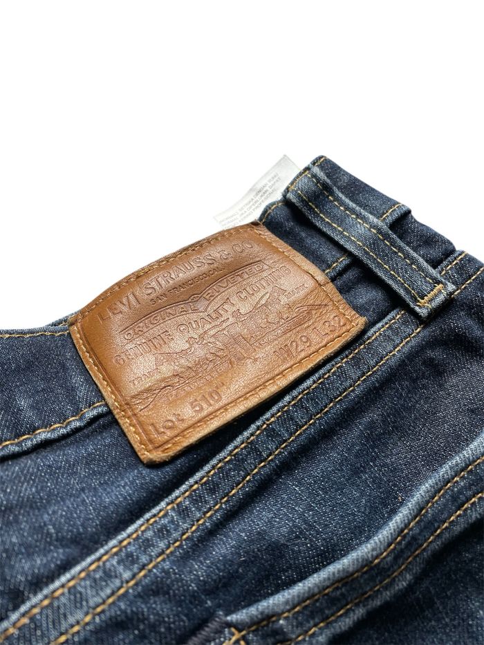 Jean Levi’s vintage couleur Bleu Brut avec couture jaune coupe 510 - Taille W 29 L32 - photo numéro 4