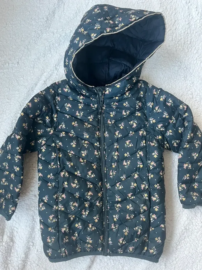 Doudoune légère veste légère vertbaudet fille bleu marine fleurie 6 ans