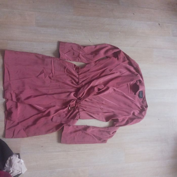 Vend robe bordeaux
