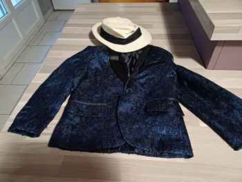 veste et chapeau de paille Garçons Taille 3 ans