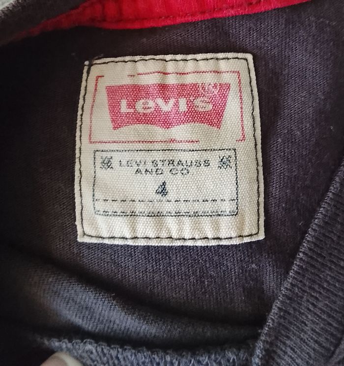 T-shirt manches longues anthracite taille 4 ans Tommy Levi's. - photo numéro 2