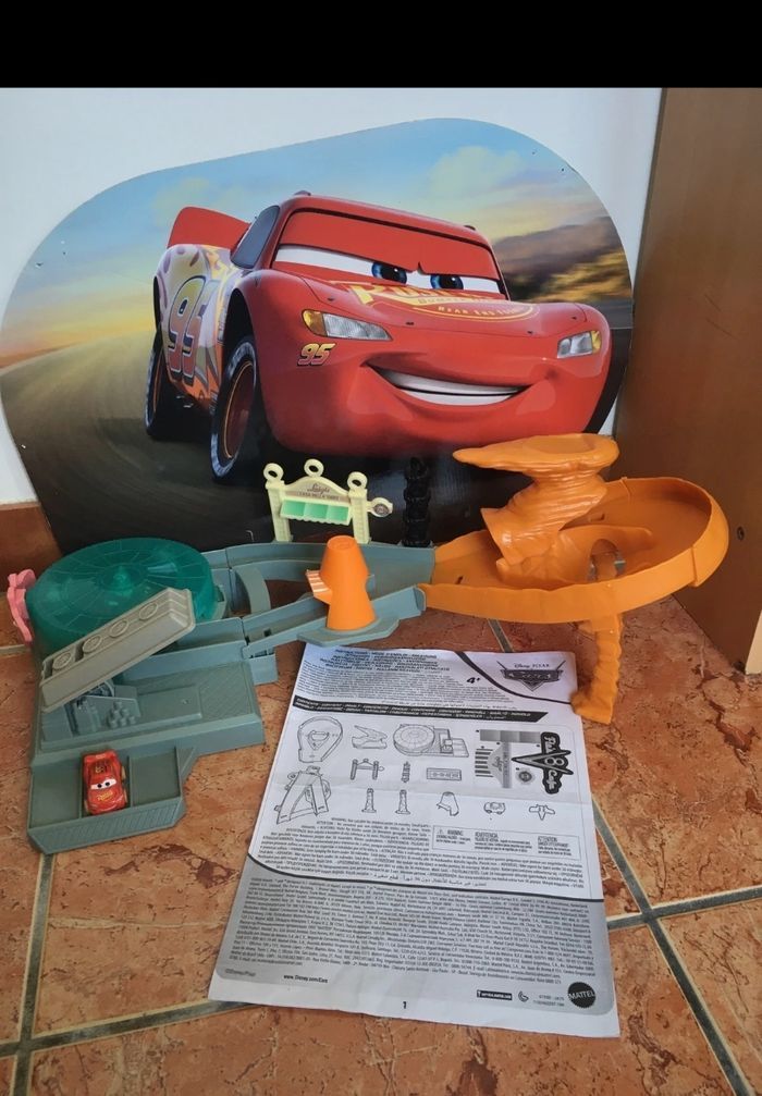 Cars Coffret piste Radiator Springs Hors de Contrôle Mini Racers (neuf, vidéo à l’appui) - photo numéro 2