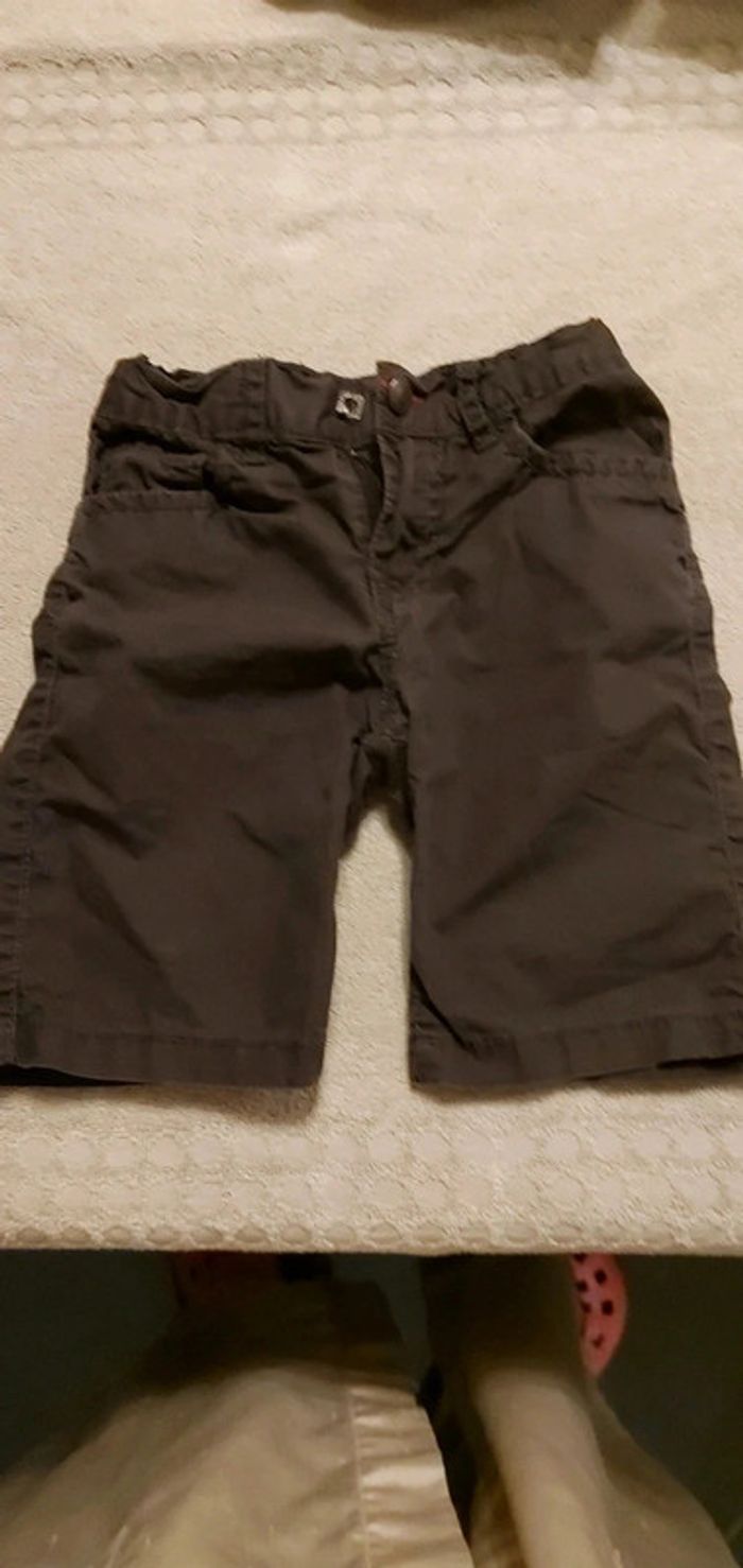 Short 4 ans