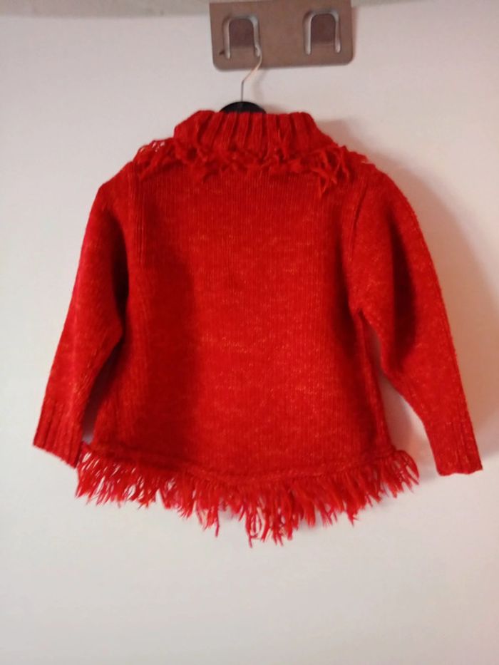 Joli pull rouge orangé. 2 ans - photo numéro 7