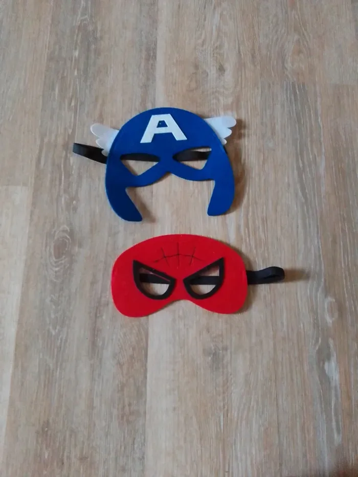 Lot de 2 manques enfants en feutrine élastique bleu rouge