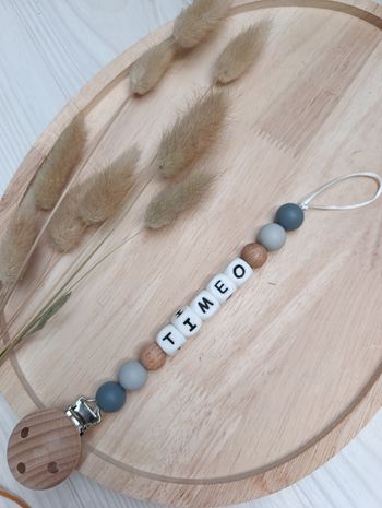 Attache tétine personnalisée