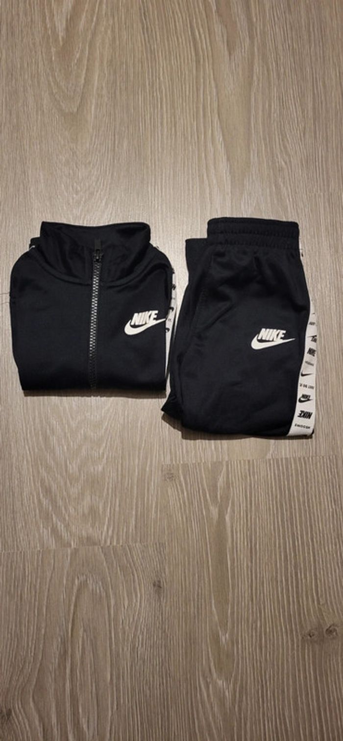 Ensemble jogging Nike 18 mois 80-86 cm
