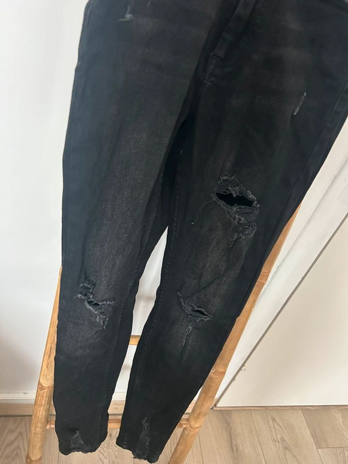 Jean skinny noir trouée - photo numéro 2