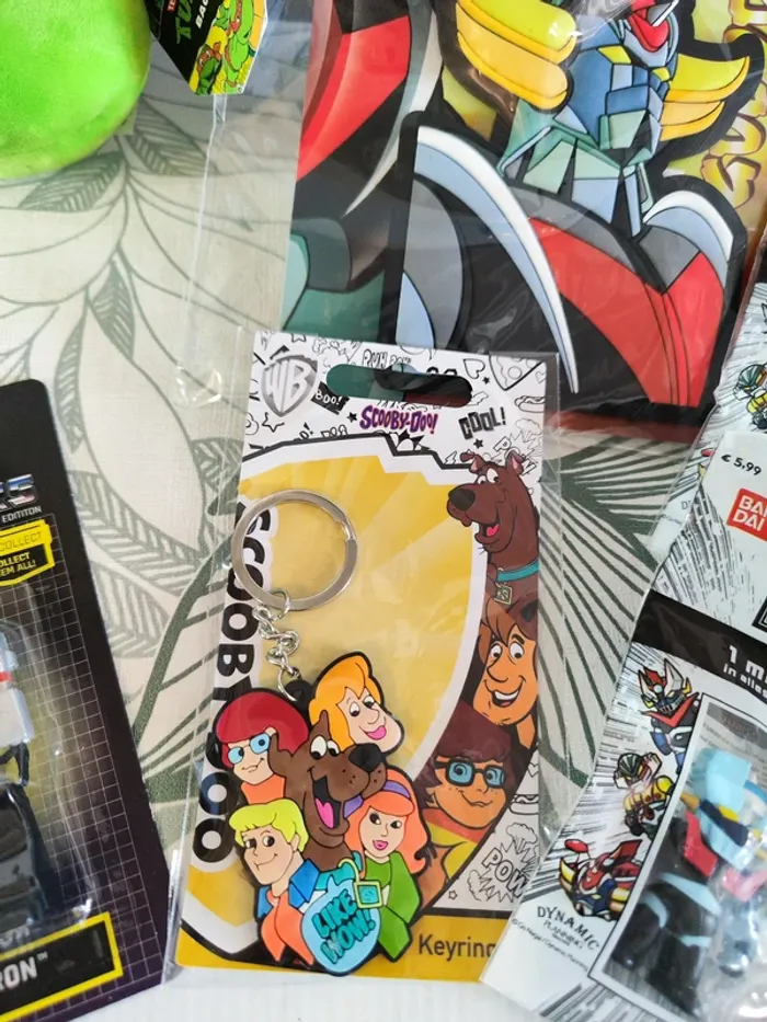 Coffret cadeau " dessins animés des années 80" contenant 8 cadeaux Capitaine flam Goldorak - photo numéro 8