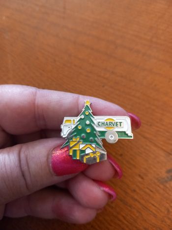 Pin's Charvet