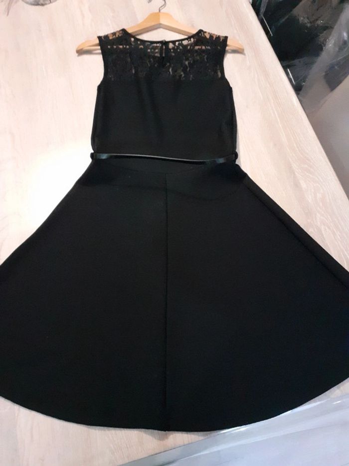 Robe noire - photo numéro 2