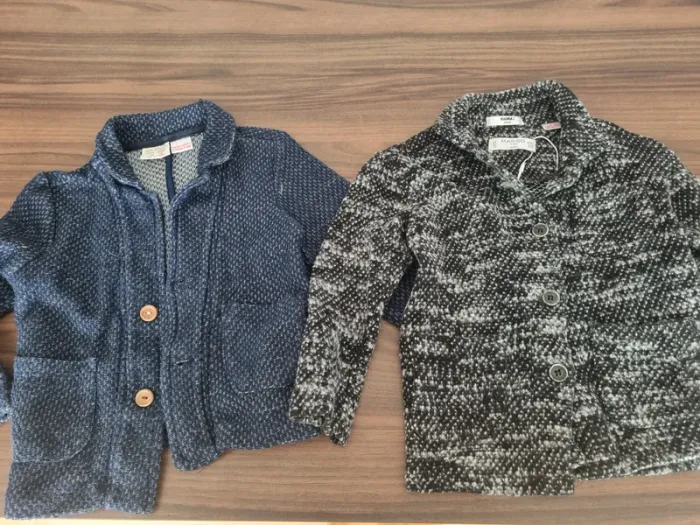 Lot 2 Vestes bebe taille 18 24 mois
