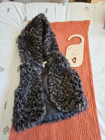 Veste sans manches à capuche / Taille 3 mois