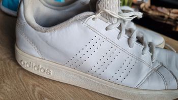 Baskets Adidas blanche classique T 35