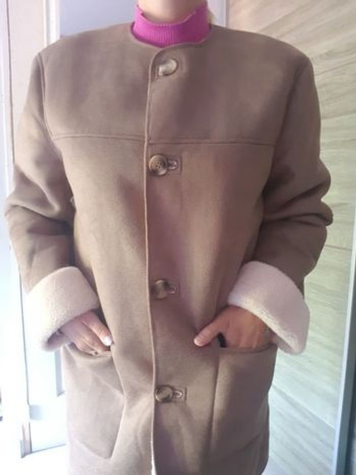 Magnifique manteau en peau retourner taille 38 Zara - photo numéro 3