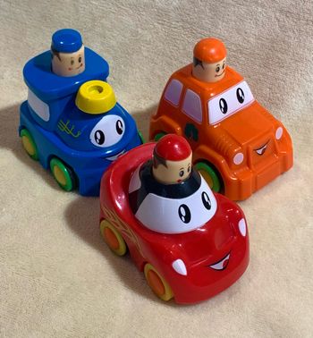 Lot 3 voitures à rétractation avec bouton