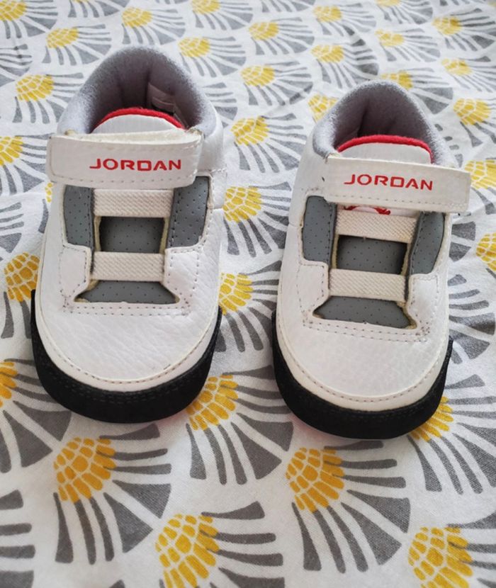 Baskets Jordan T.18,5
