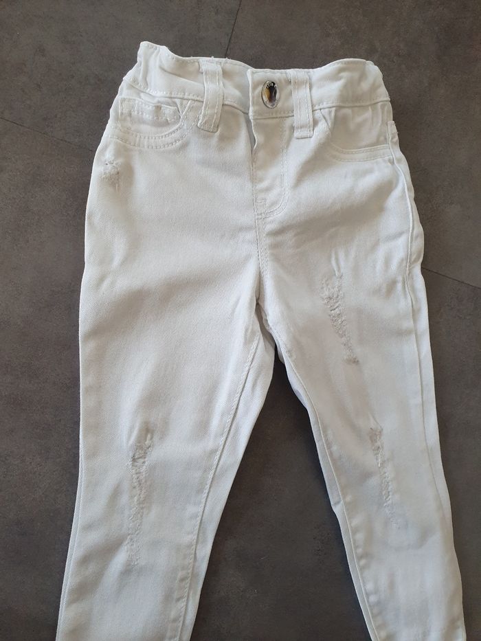 Jean blanc Primark 18-24 mois - photo numéro 4
