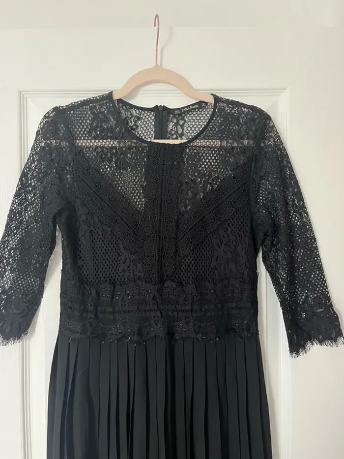 Robe mi-longue dentelle noire - photo numéro 3
