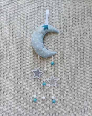 Décoration lune à suspendre