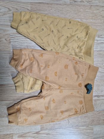 Lot pantalons couleur moutarde